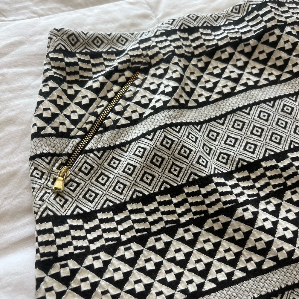 Black/White with Gold Zipper Skirt